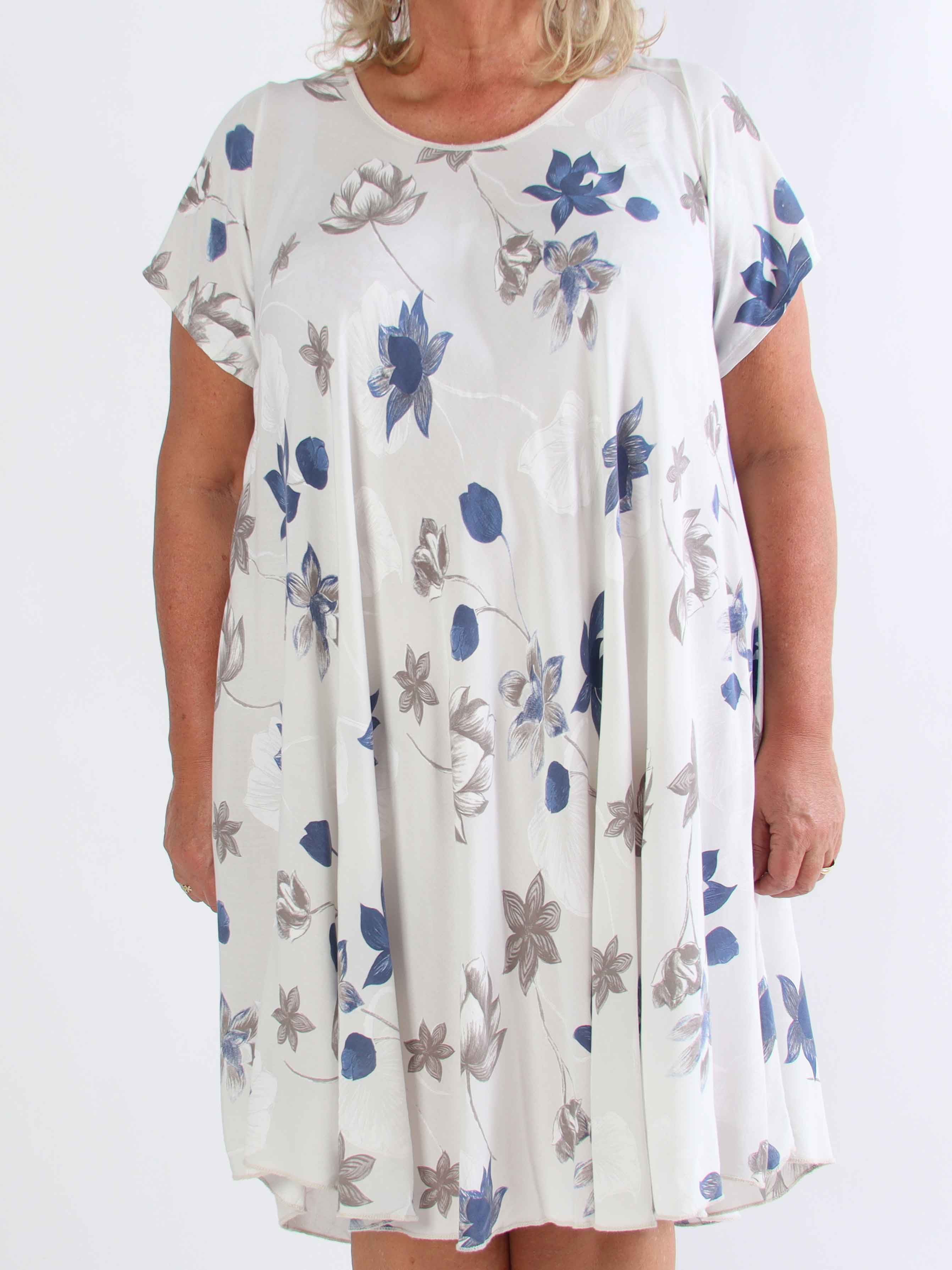 Bora - Söt tunikaklänning i bomull med blommigt tryck i plusstorlek